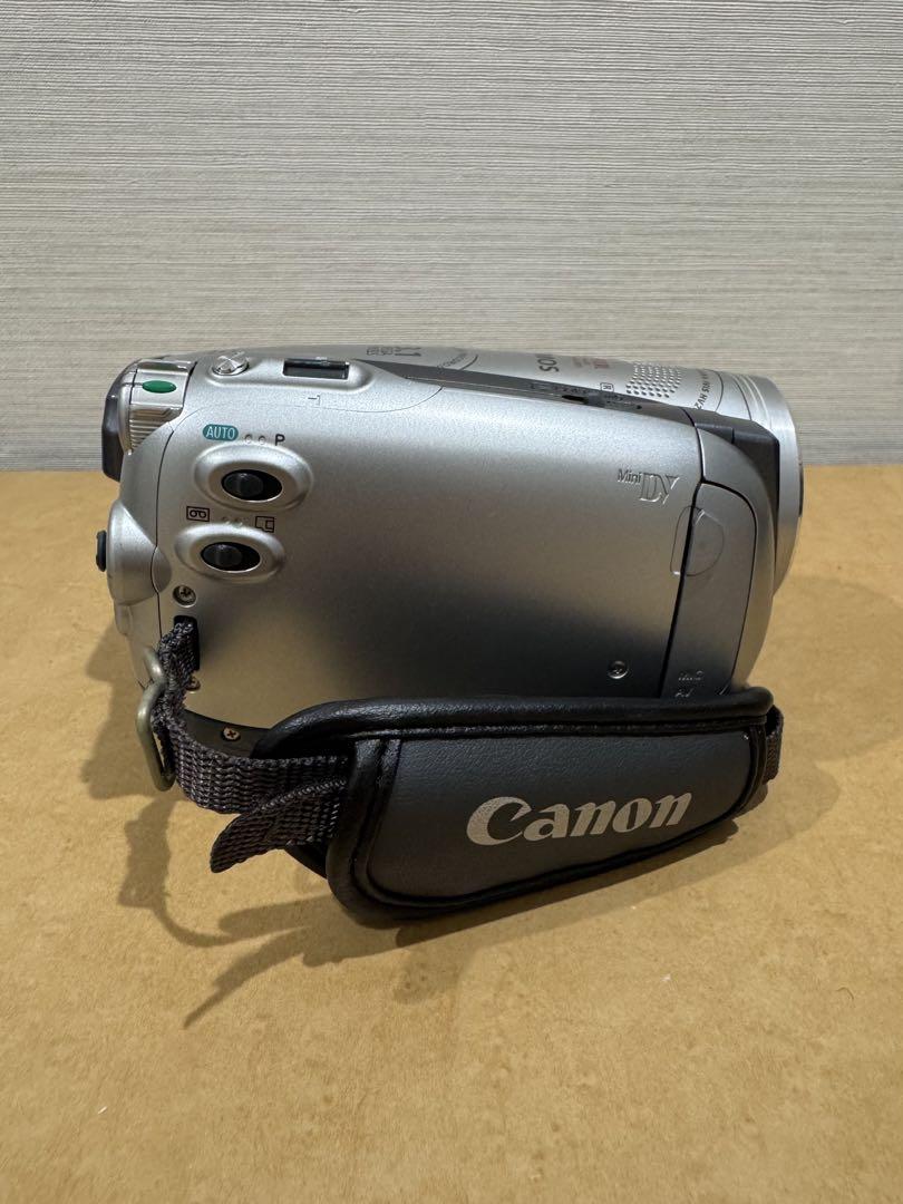 Canon HDV ビデオカメラ iVIS HV20 シルバー 充電器付き - メルカリ