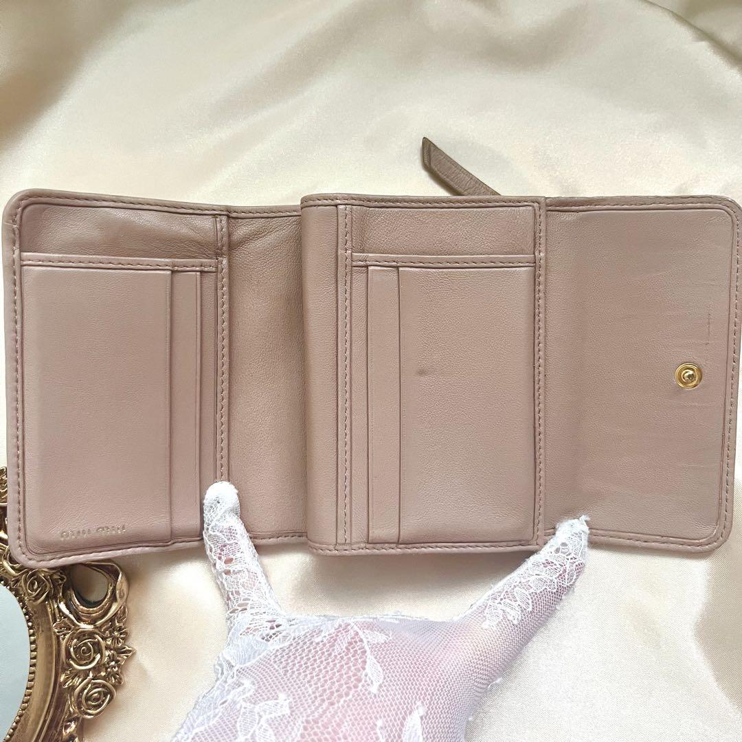 美品 miu miu 三つ折り財布 くすみピンクベージュ 箱付き