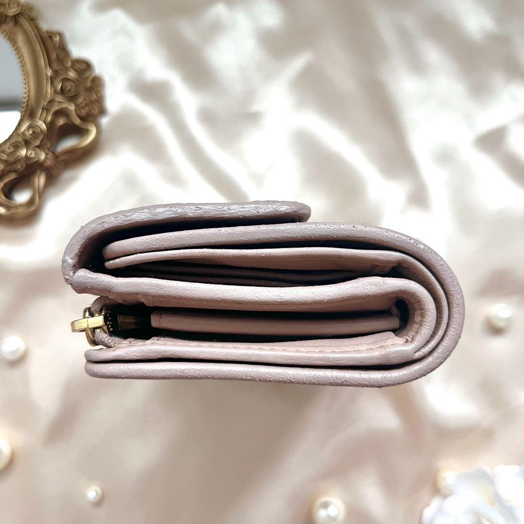 美品 miu miu 三つ折り財布 くすみピンクベージュ 箱付き