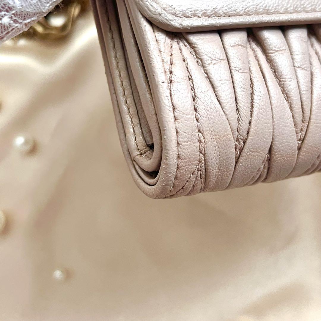 美品 miu miu 三つ折り財布 くすみピンクベージュ 箱付き