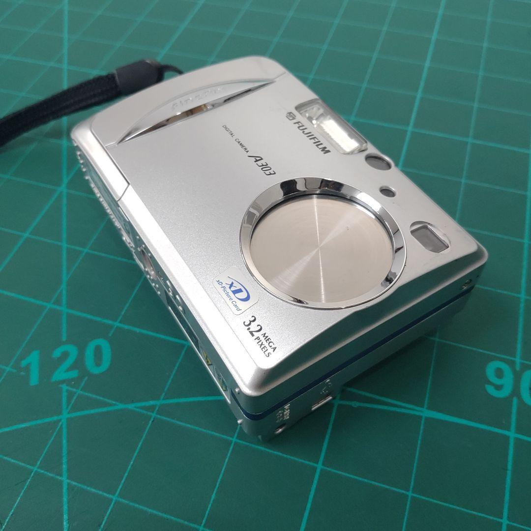 FUJIFILM フジフィルム FinePix A303 デジタルカメラ