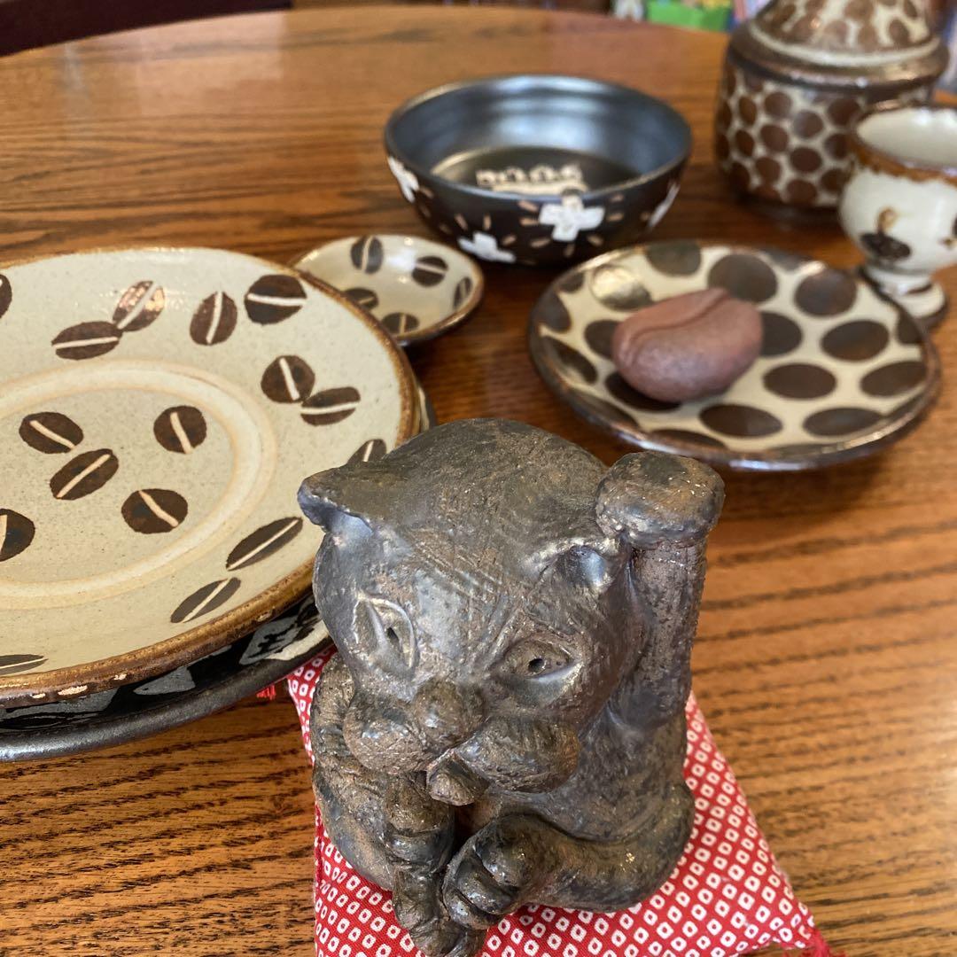 【売り切り御免！】 工房十鶴 まねきねこ 座布団つき やちむん 工芸品