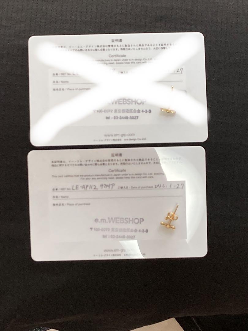 片耳！e.m. little emblem 18Kリボンサファイヤキャッチピアス