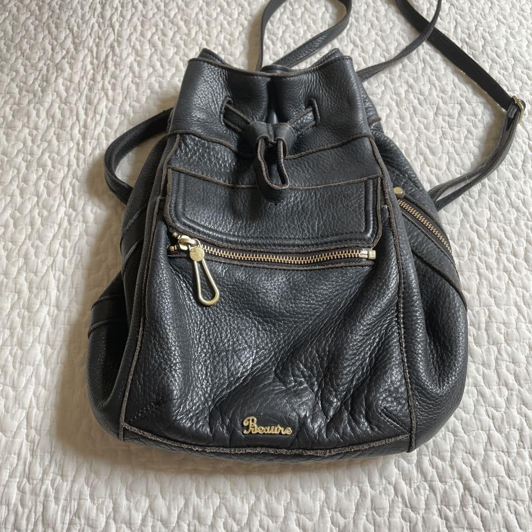 Beaure 黒 レザーリュック　本革