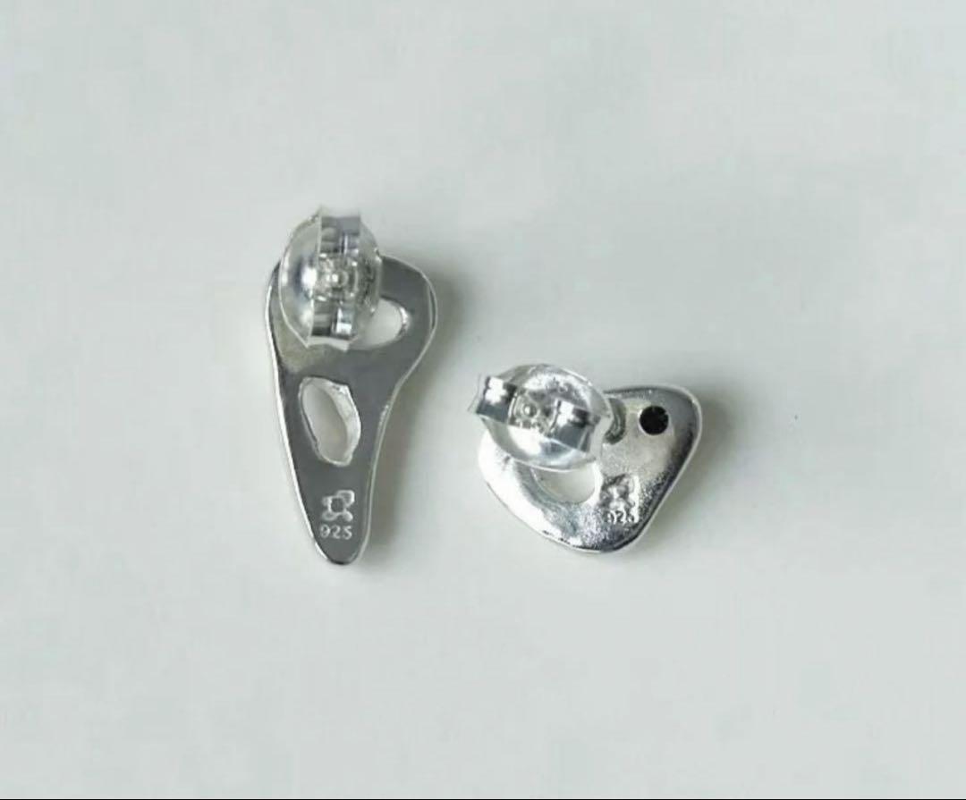 アクセサリー IRIS EARRINGS ours strong