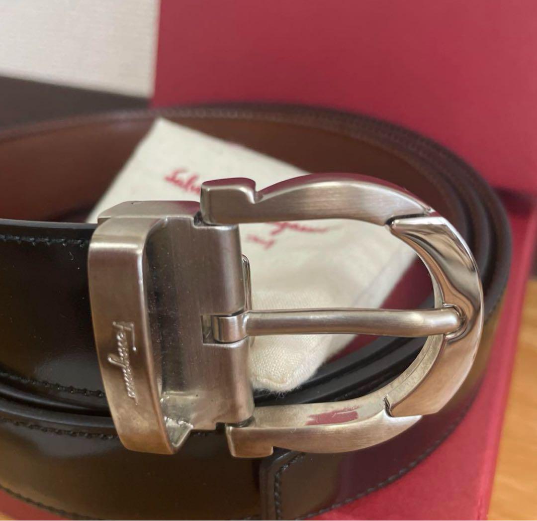 Salvatore Ferragamo レザーリバーシブルベルト