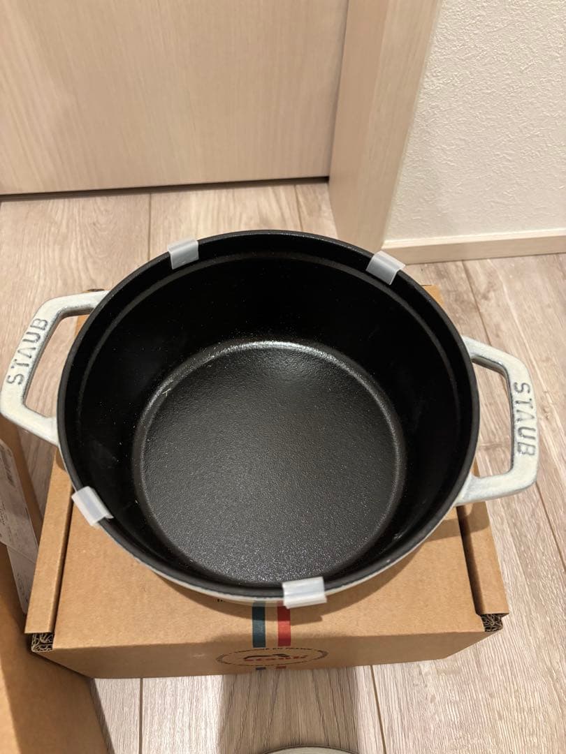 STAUB ラウンドココット カンパーニュ STAUB ラウンドココット カンパーニュ