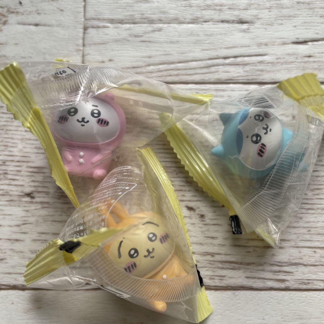 ちいかわベーカリー　 パンみたいなおかおポーチハチワレもちもちマスコットハチワレ