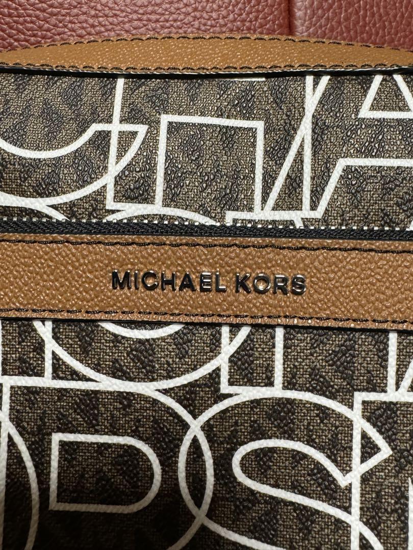 新品　MICHAEL KORS ショルダーバッグ ロゴプリント