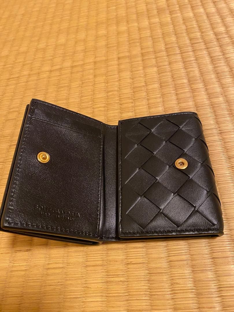 三つ折り財布Bottega