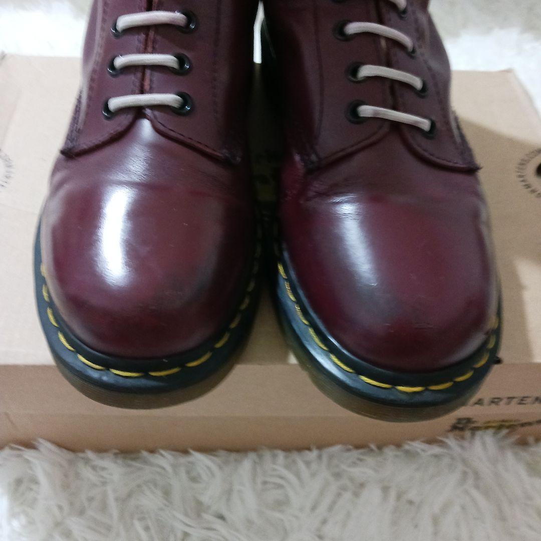 Dr.Martens10ホールチェリーレッド