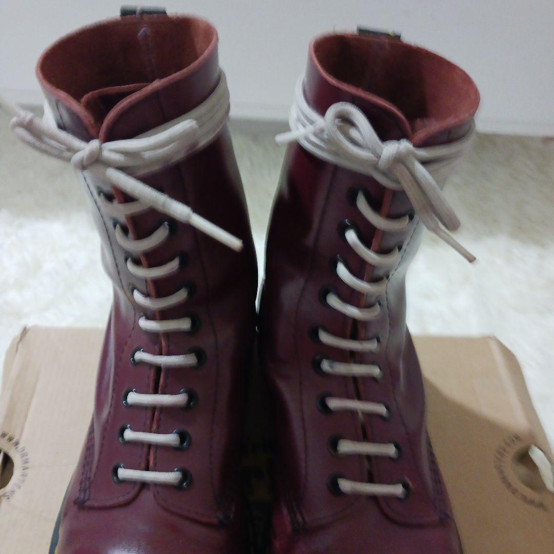 Dr.Martens10ホールチェリーレッド