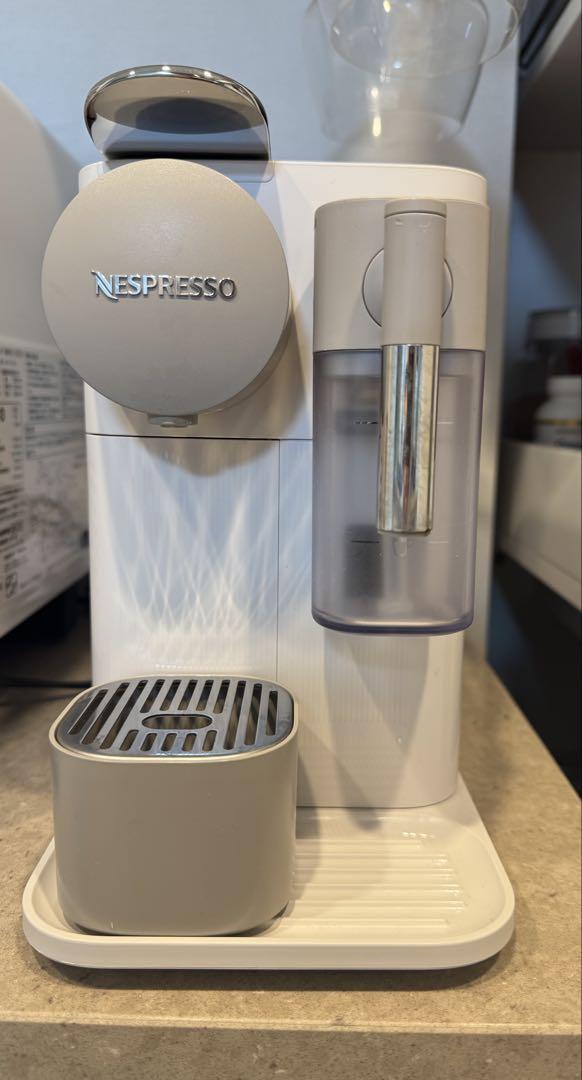 Nespresso 2020年製 ネスプレッソ コーヒーメーカーF111 ラテ