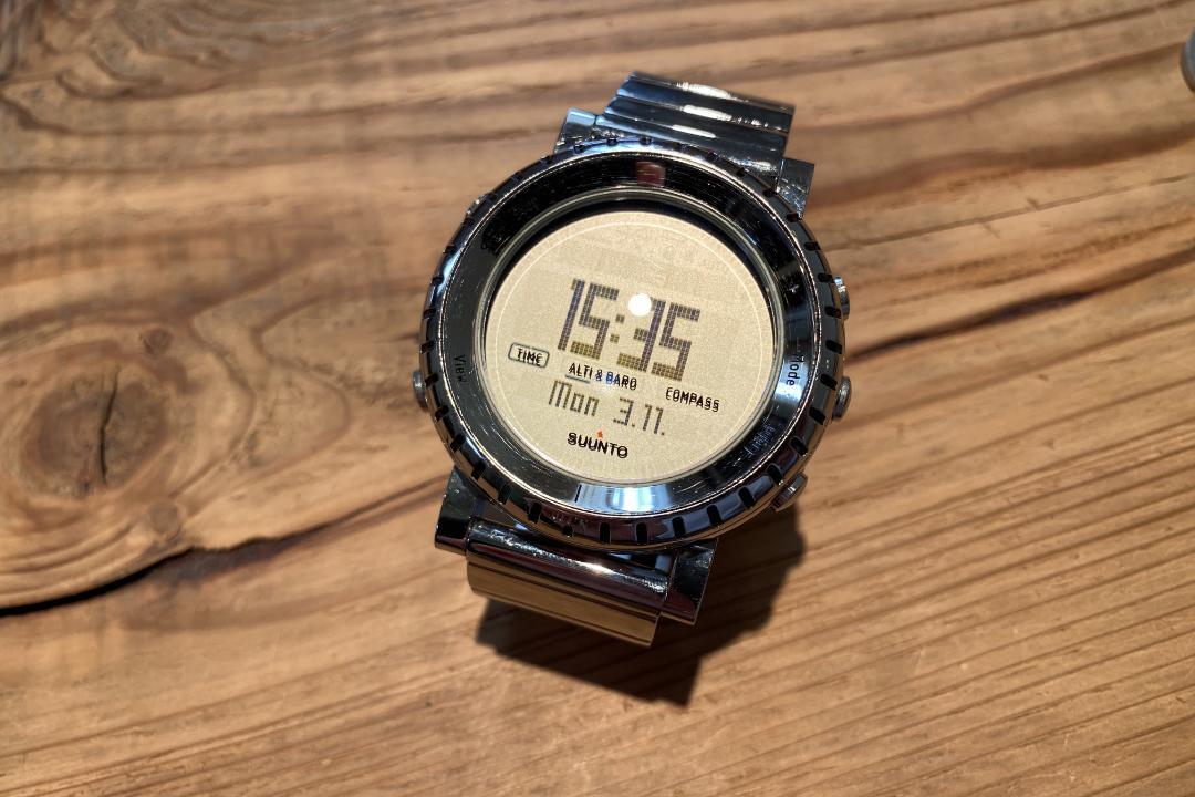 スント コア suunto core ステンレス - メルカリ スント コア suunto core ステンレス - メルカリ