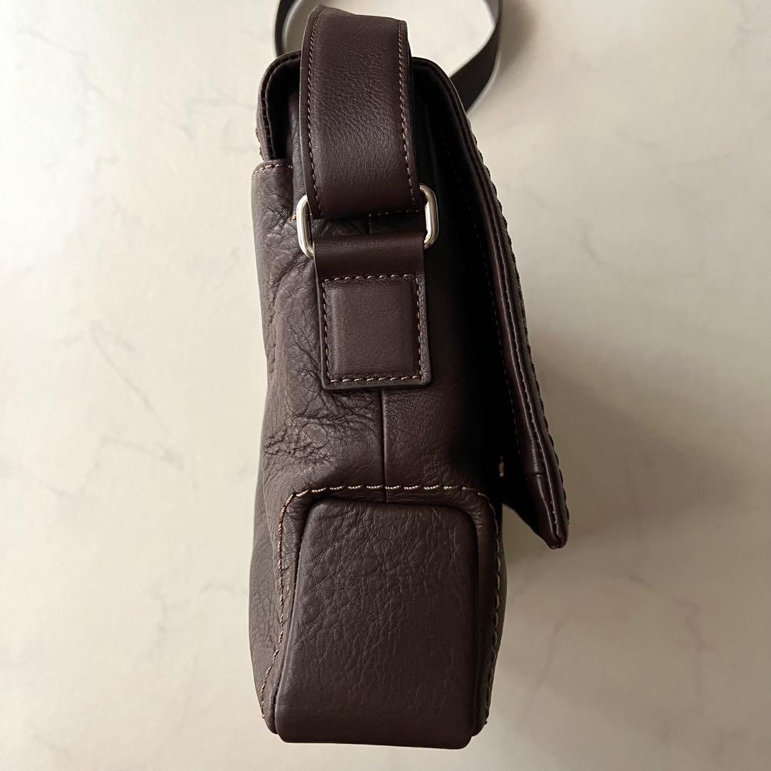 美品 A4収納 ツチヤカバン フラップ メッセンジャーバッグ プロータ ブラウン 美品 土屋鞄 フラップ メッセンジャーバッグ プロータ ブラウン