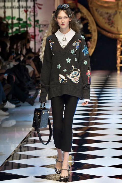 お歳暮 新品定価約27 DOLCE&GABBANA ファンタジーシルクカットソー トップス