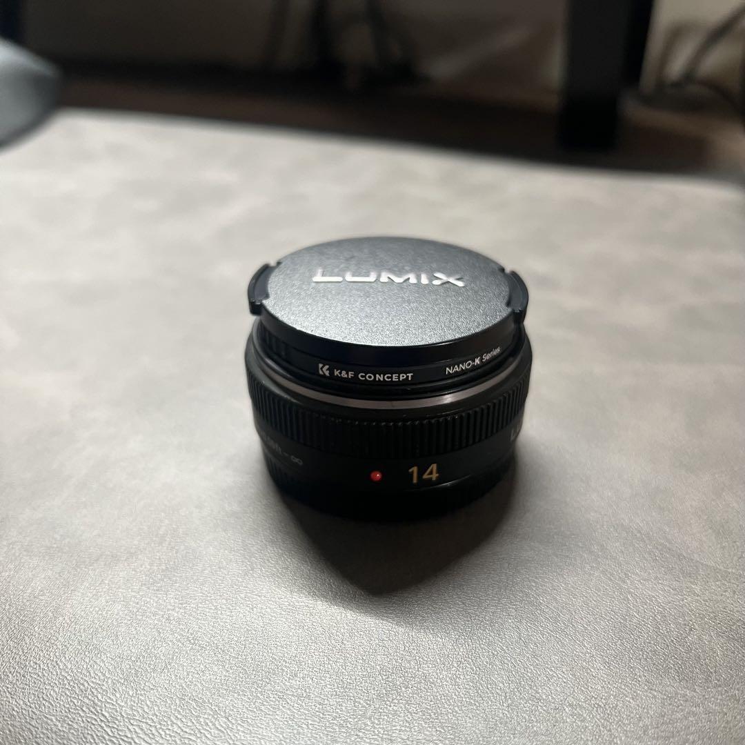 パナソニック LUMIX G14mm f2.5 パンケーキ　ブラックミスト付きレンズ(単焦点)