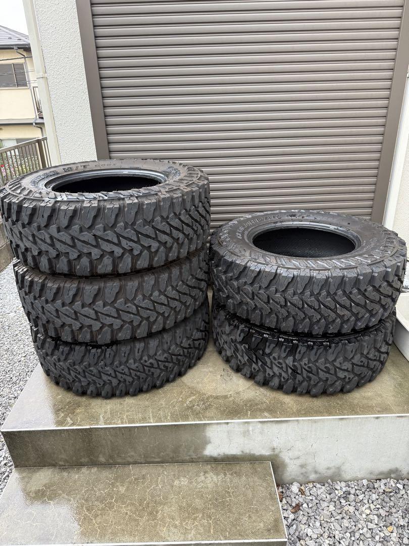 ヨコハマ ジオランダーMT 285/70R/17 中古 5本 直接引き渡し限定。