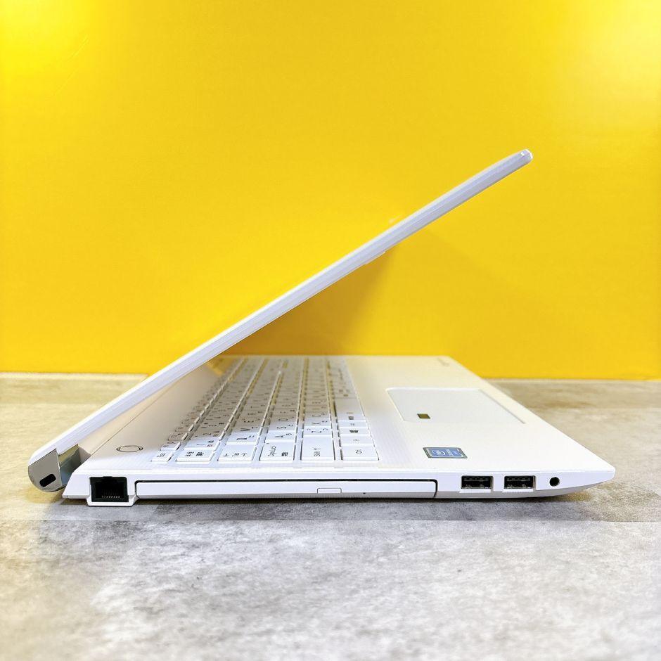 256GB＆メモリ8GB カメラ付きノートパソコン