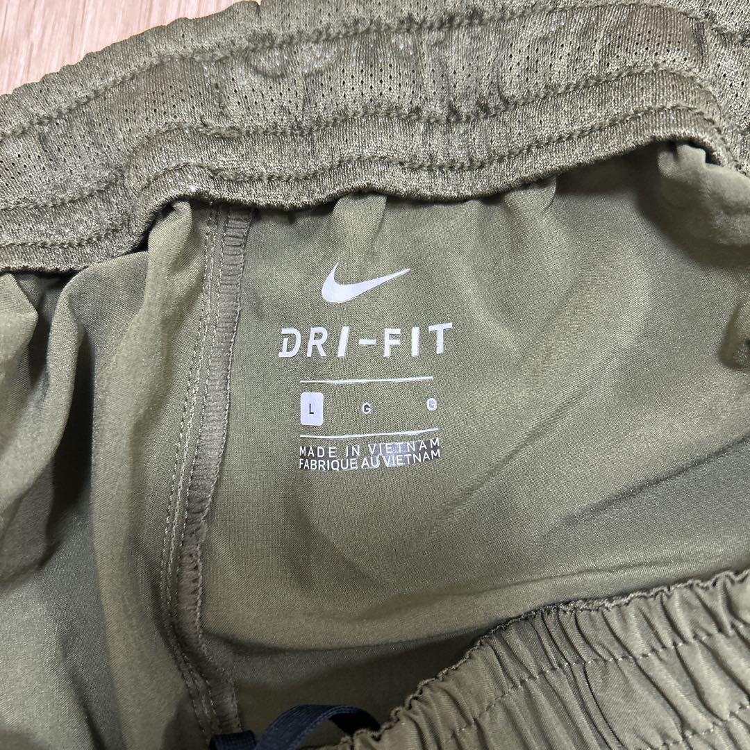 Nike トレーニングパンツ オリーブグリーン