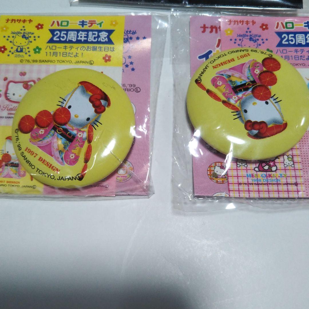 ハローキティ　25周年　缶バッチ ハローキティ 誕生25周年記念 プレミアム バッジセット - メルカリ