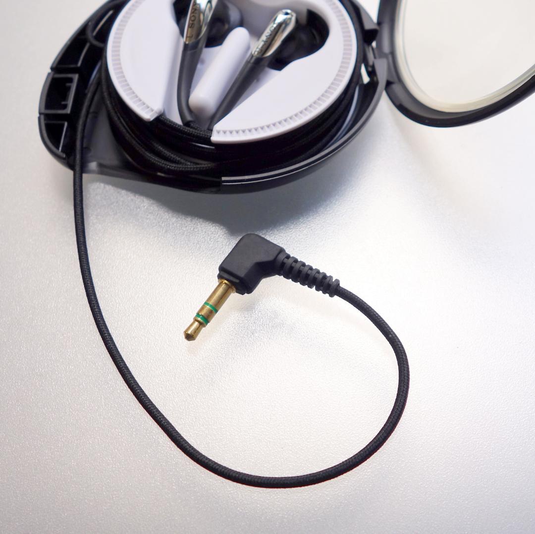 【超美品】高音質 MDR-E930LP ソニー イヤホン 巻き取り式ケース付き