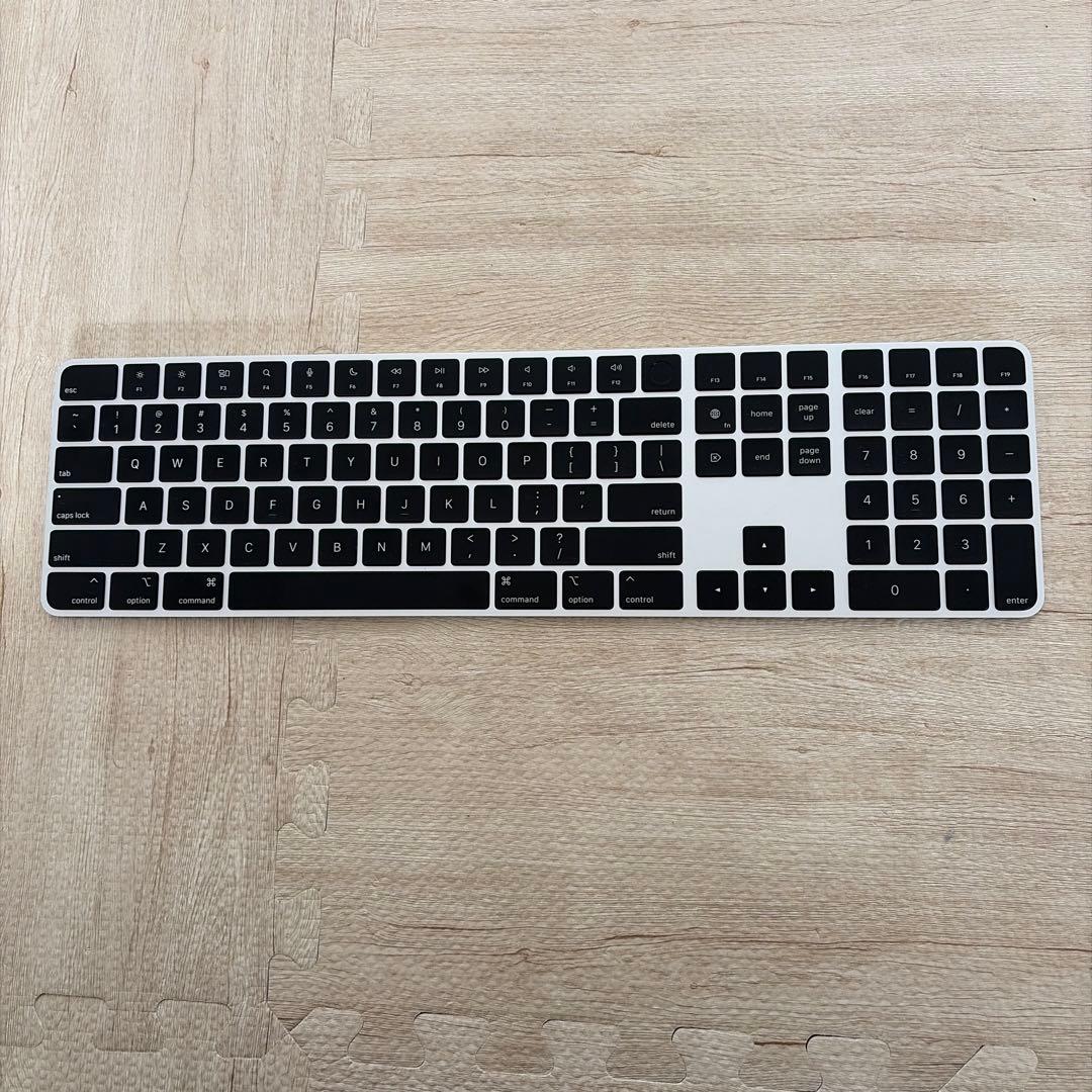 Magic Keyboard with Touch ID ブラックApple