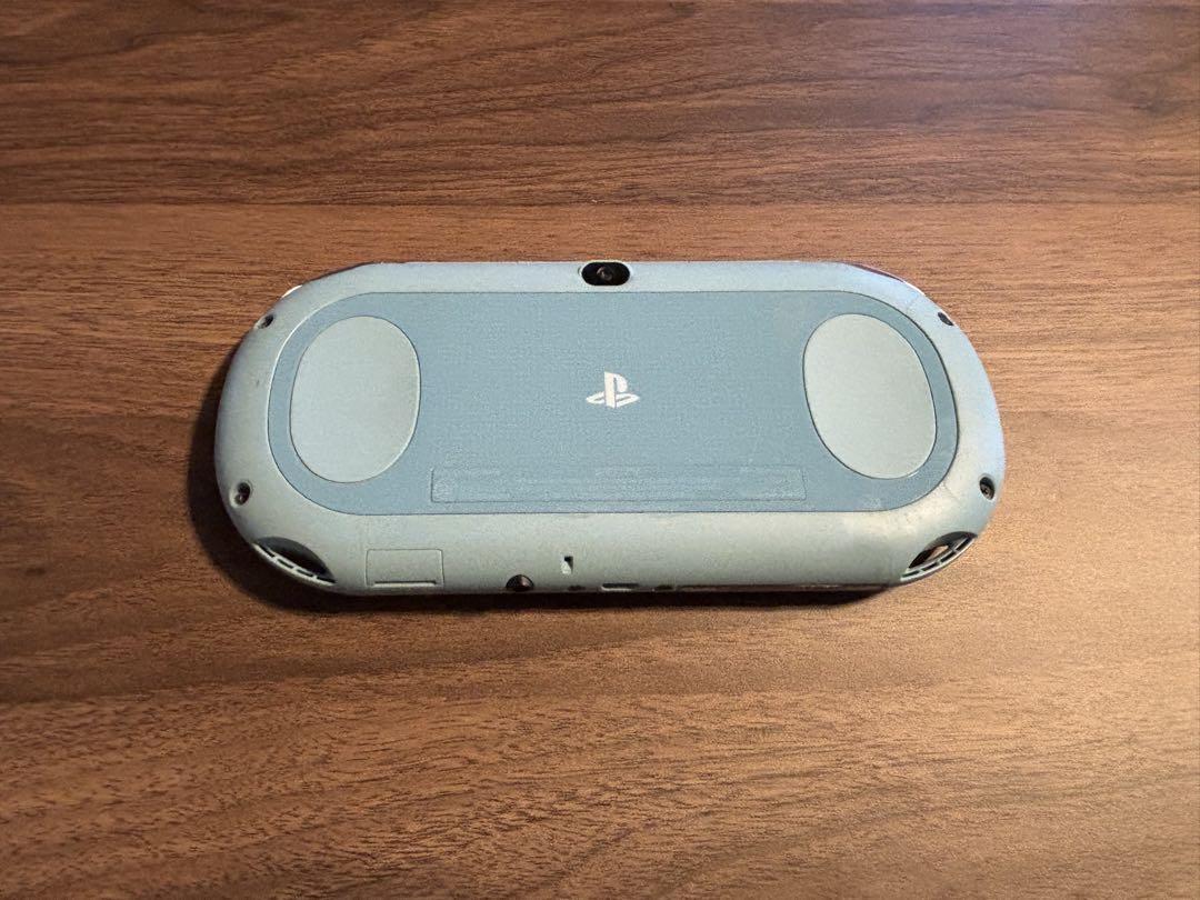 SONY PS Vita PCH-2000 本体+充電器