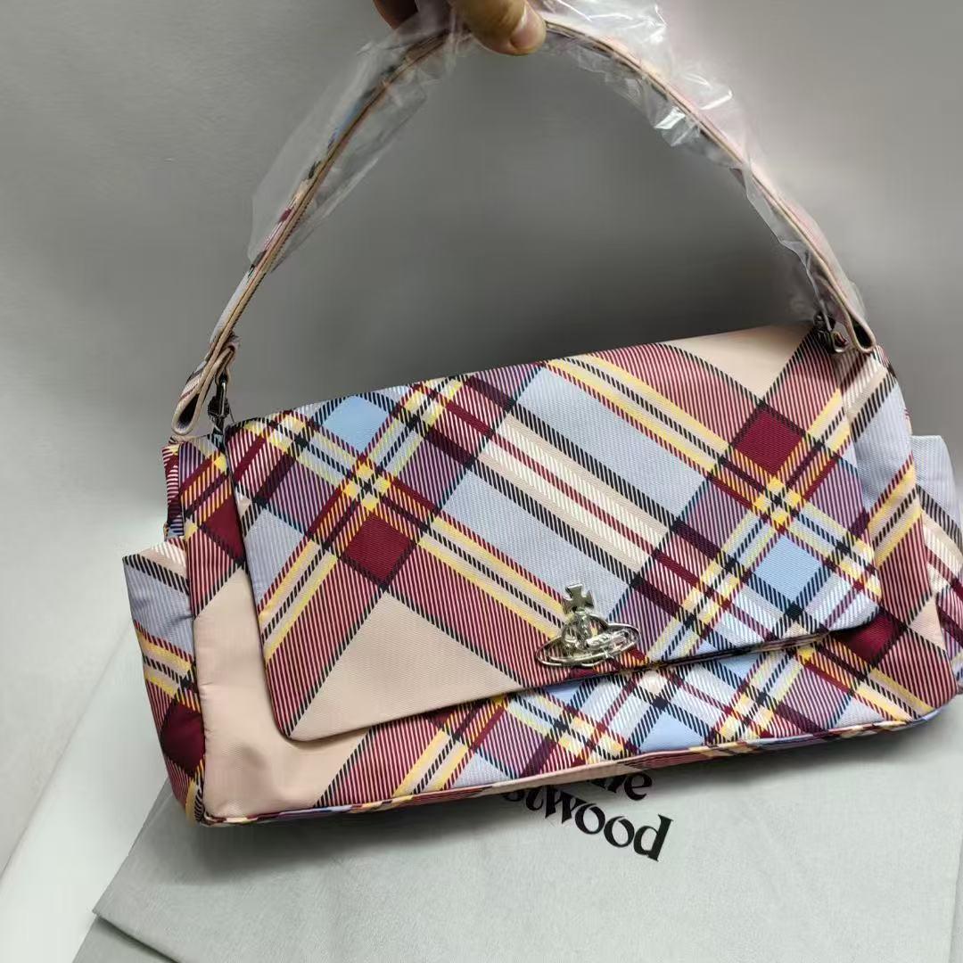 Vivienne Westwood チェック柄ショルダーバッグ - メルカリ Vivienne Westwood チェック柄ショルダーバッグ - メルカリ