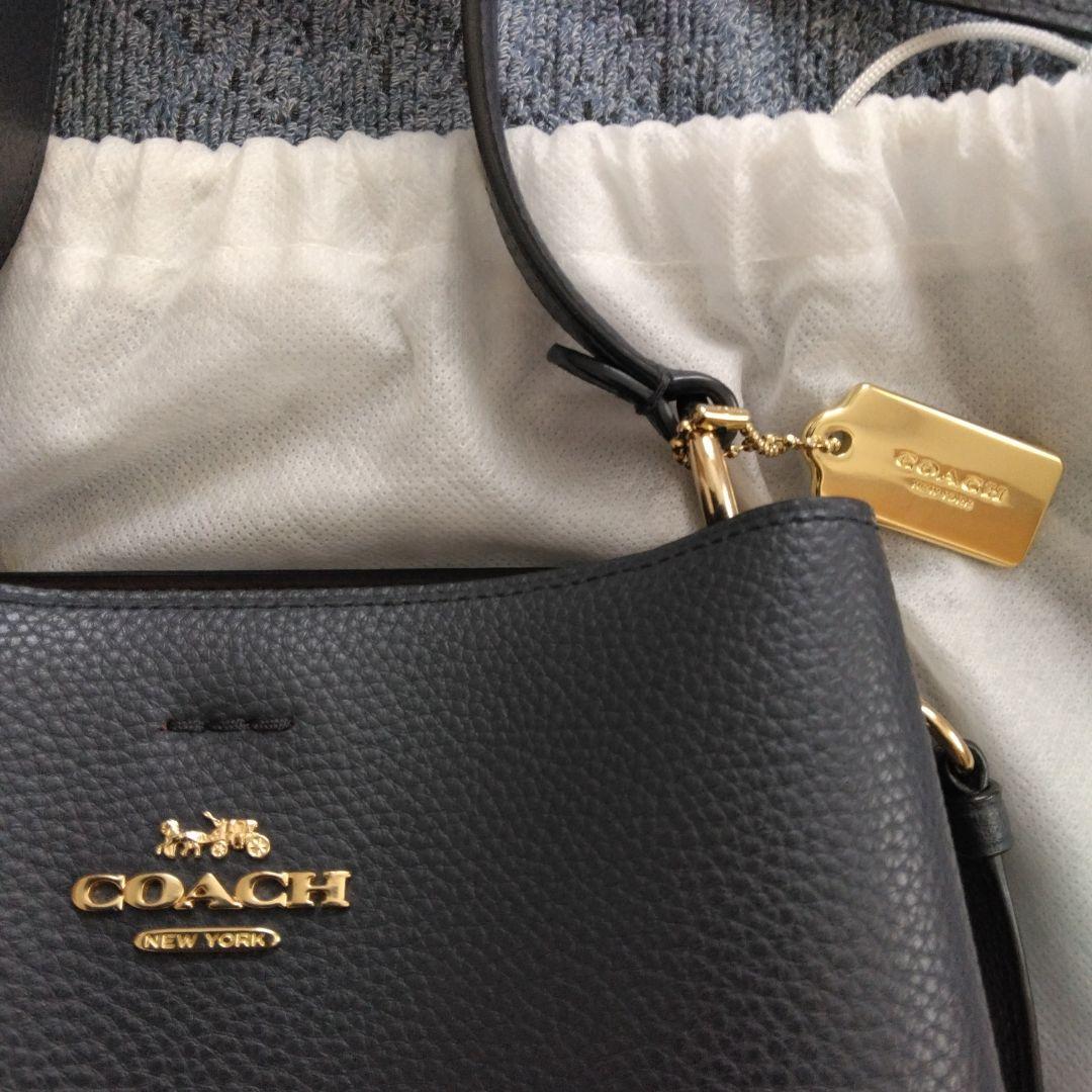 ひまわり COACH ネイビー レザー ボディバッグ COACH - 新品COACH スムースレザー ボディバッグ 希少カラー