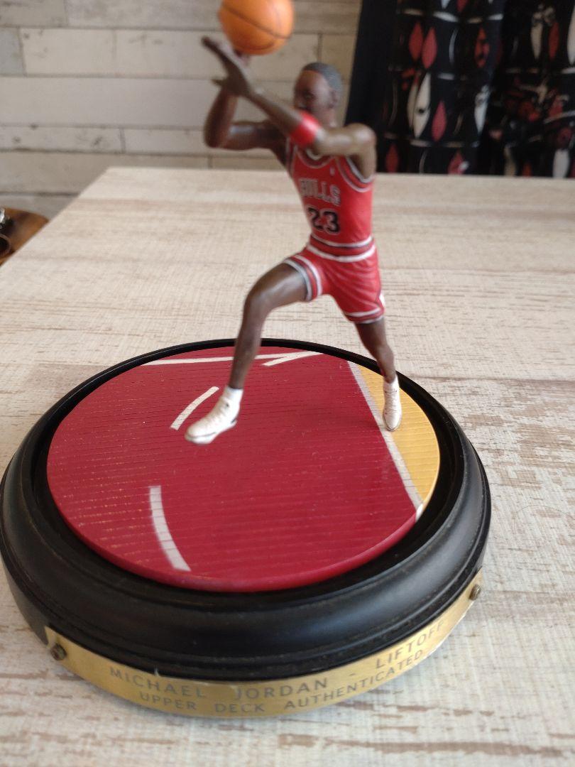 UpperDeck製NBAマイケルジョーダンコレクションTAKEOFFフィギュア