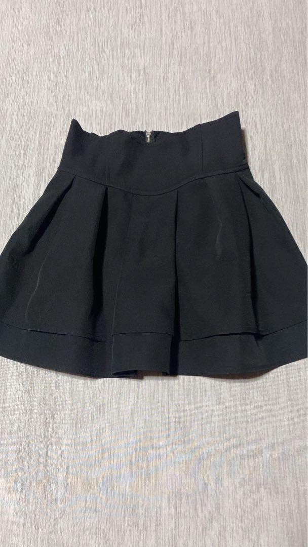 ミシェルマカロン 殿堂入り❣️ 美脚になれるスカート♡（インナーパンツ付） XS
