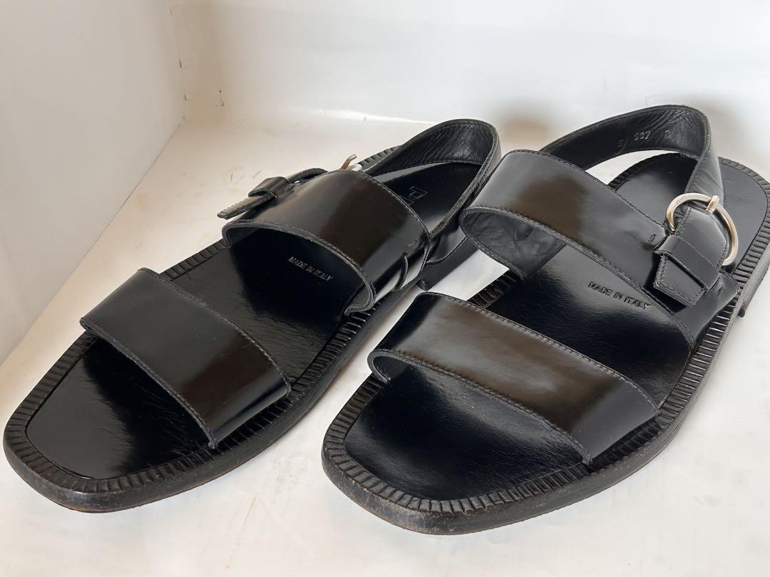 PRADA ブラックレザーサンダル