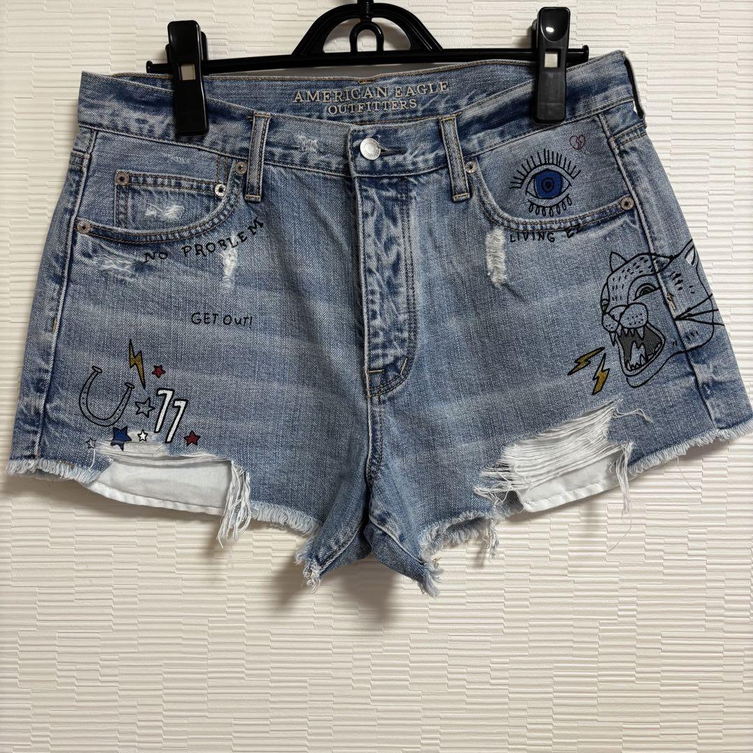 アメリカンイーグルアウトフィッターズ　ショートパンツ　ブルー