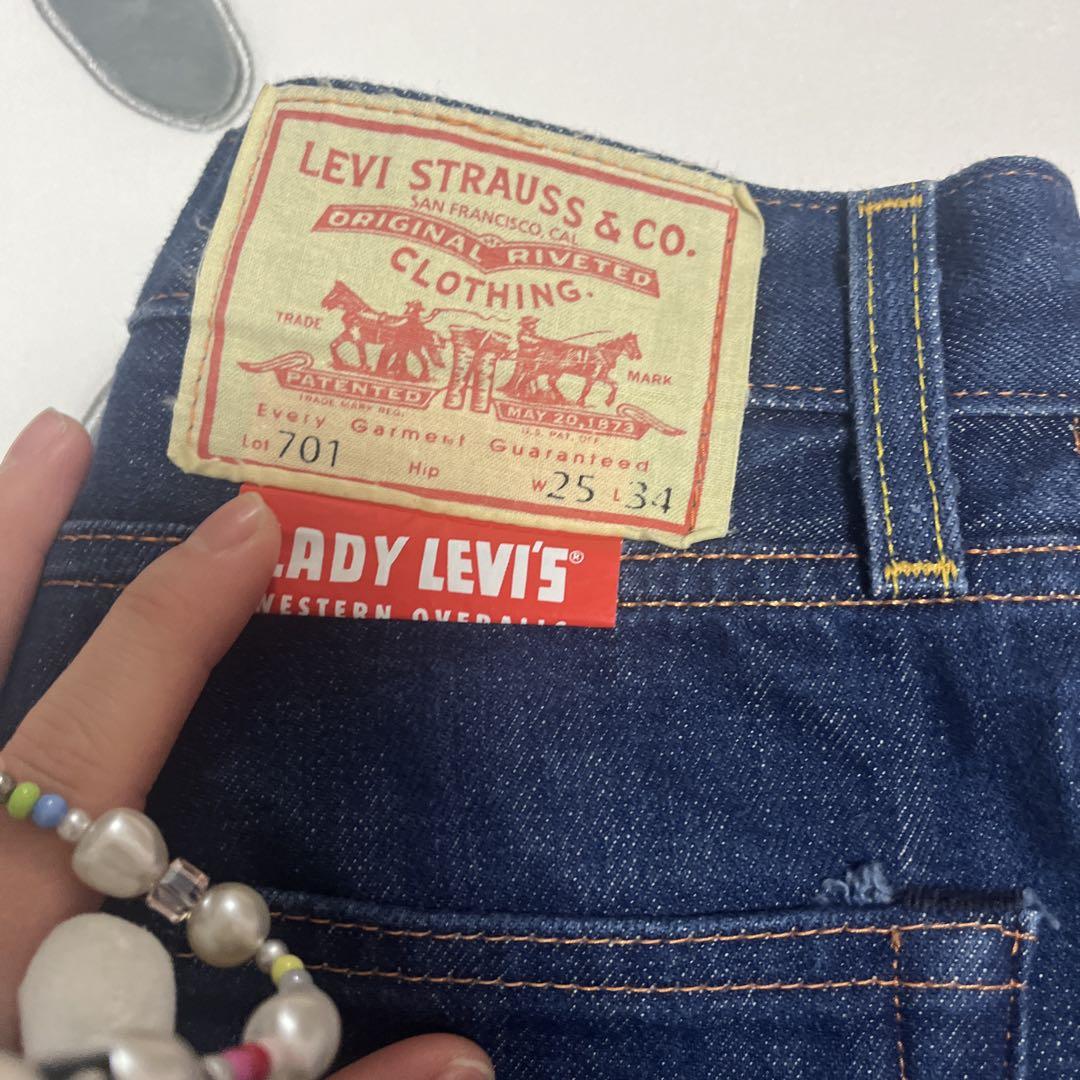 Levi's 701 ストレートデニム サイズ25