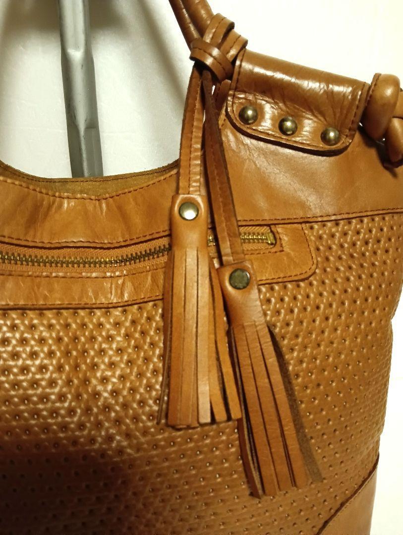 美品 BARDOT ROSE レザートートバック レザーワンショルダー 肩掛け 美品 BARDOT ROSE レザートートバック レザーワンショルダー 肩掛け
