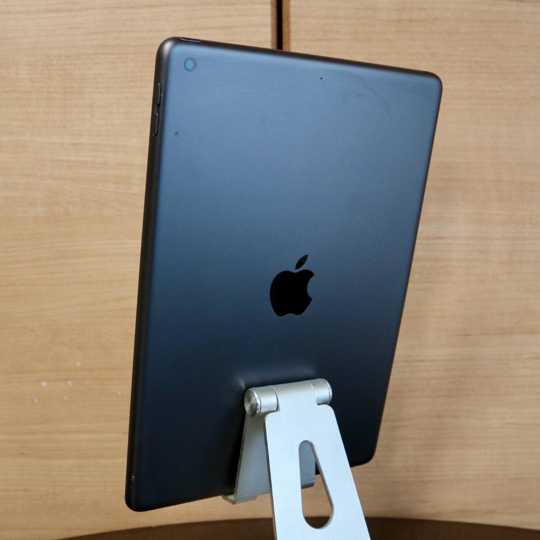 ★第9世代 iPad Wi-Fi 64GB（MK2K3J/A）ガラス破損★