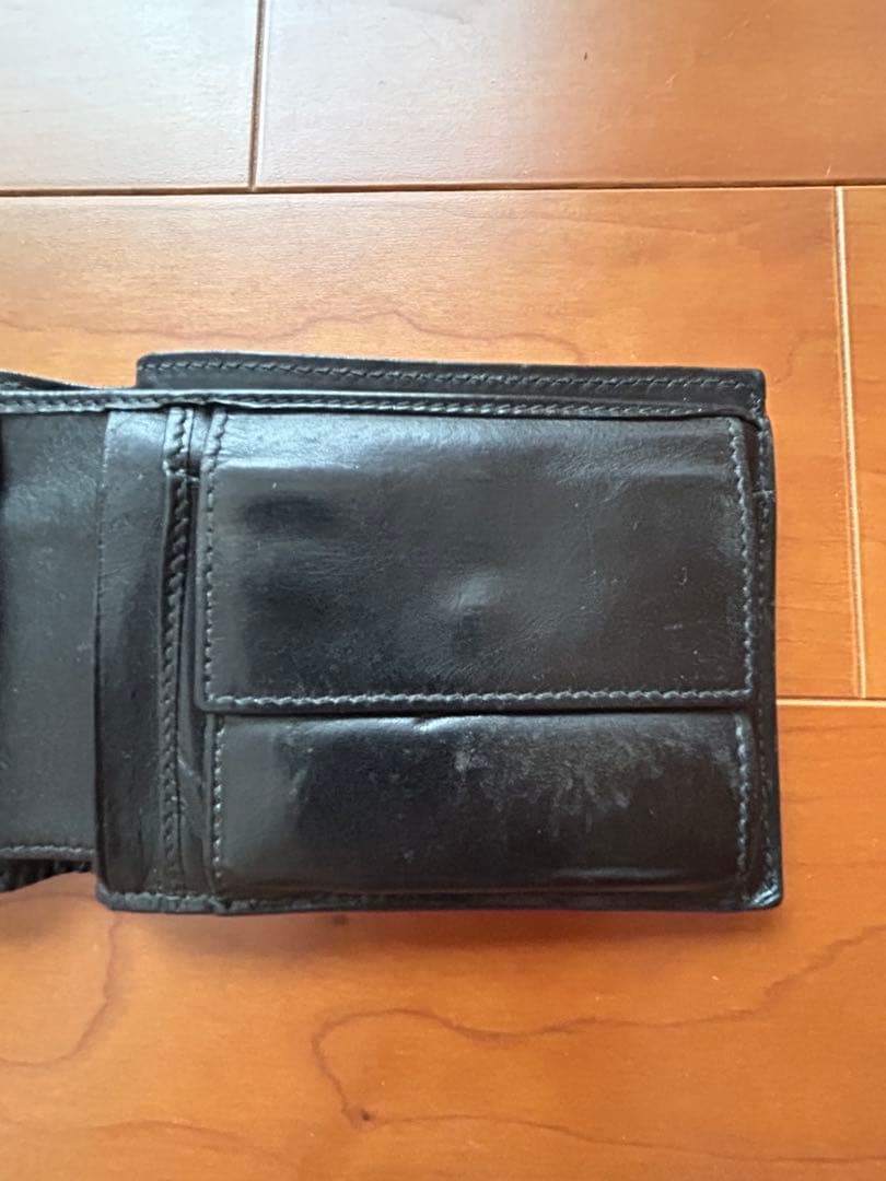 二つ折り財布 ブラックレザー