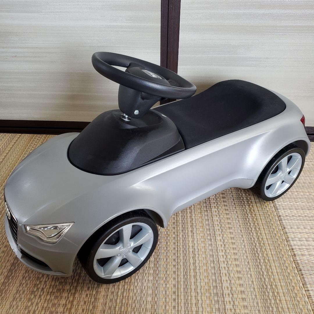 アウディ純正 乗用玩具 シルバー 子ども 乗り物 足けり 車 Audi