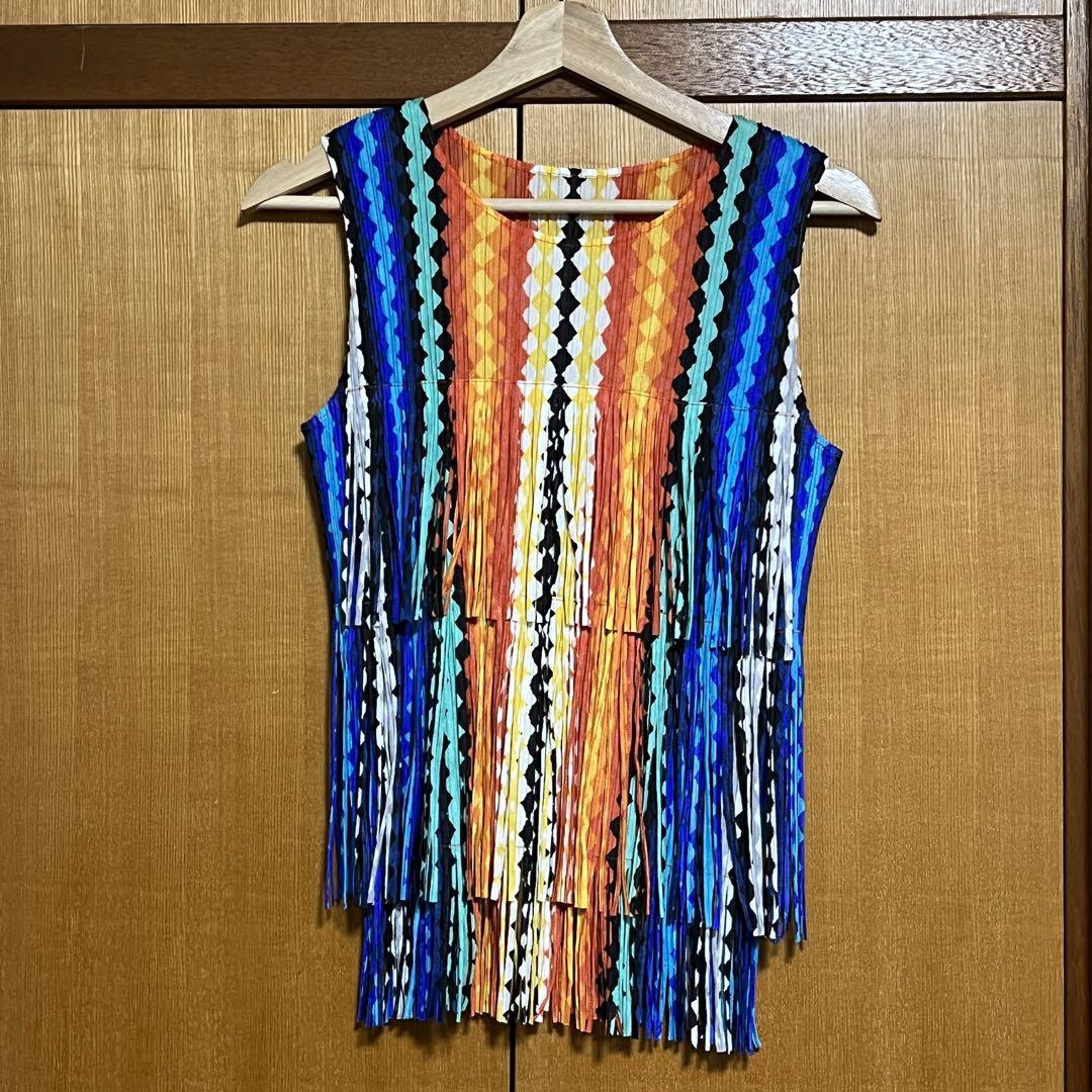 PLEATS PLEASE フリンジトップス 売り切れ必至! PLEATS PLEASE フリンジトップス 売り切れ必至!