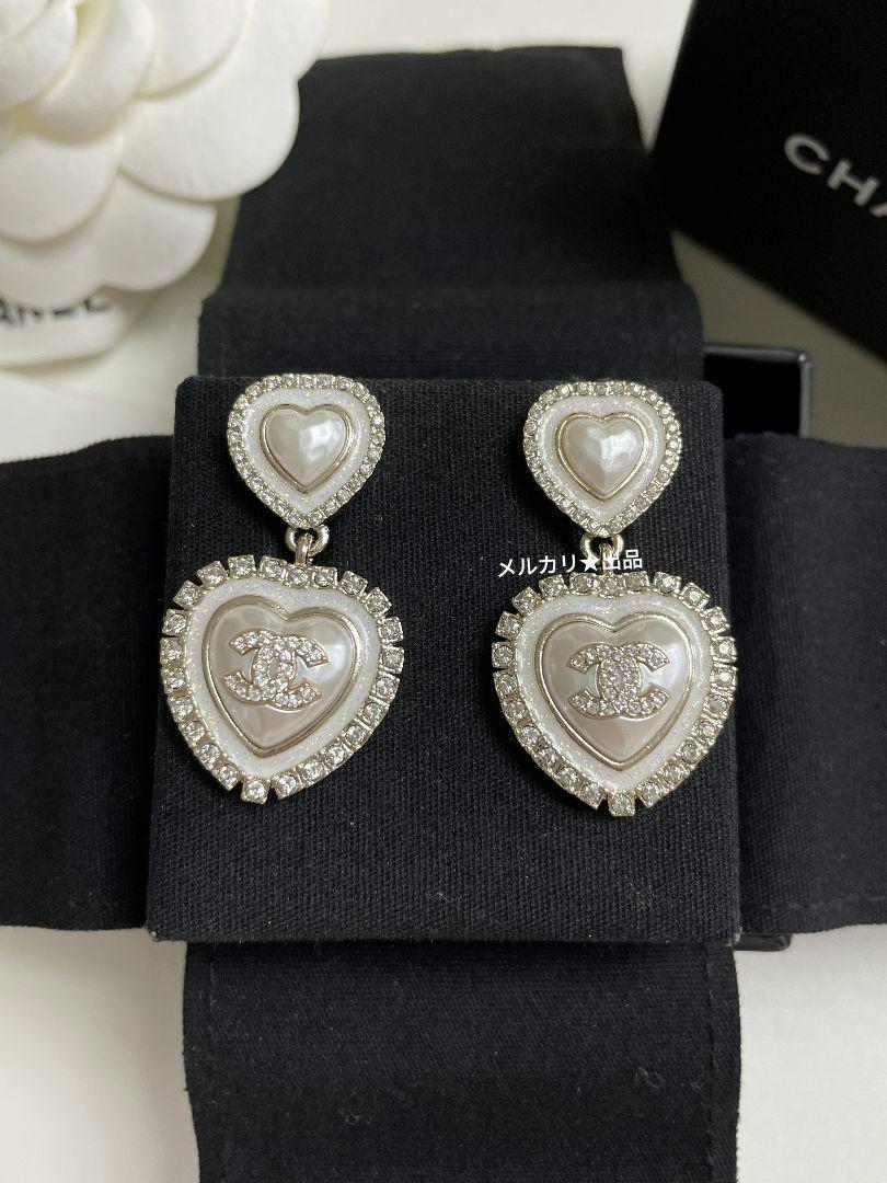 シャネルピアス ハートパール即購入不可