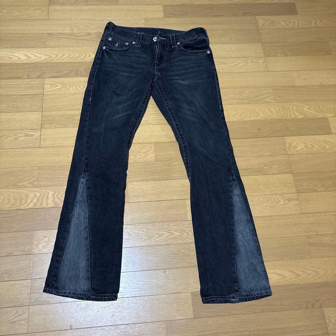 TRUE RELIGION ブーツカットデニム セクションM TRUE RELIGION