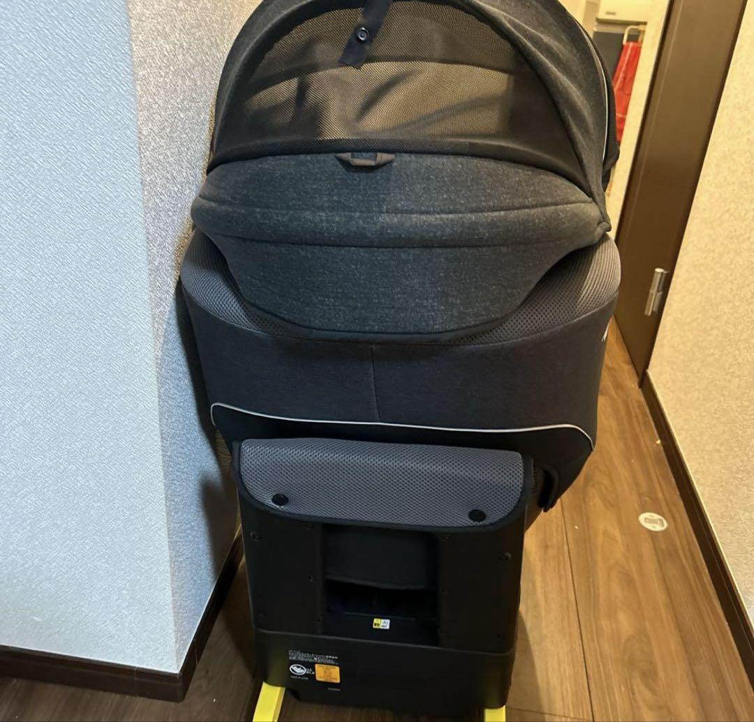 アップリカ　isofix クルリラプレミアム　チャイルドシート