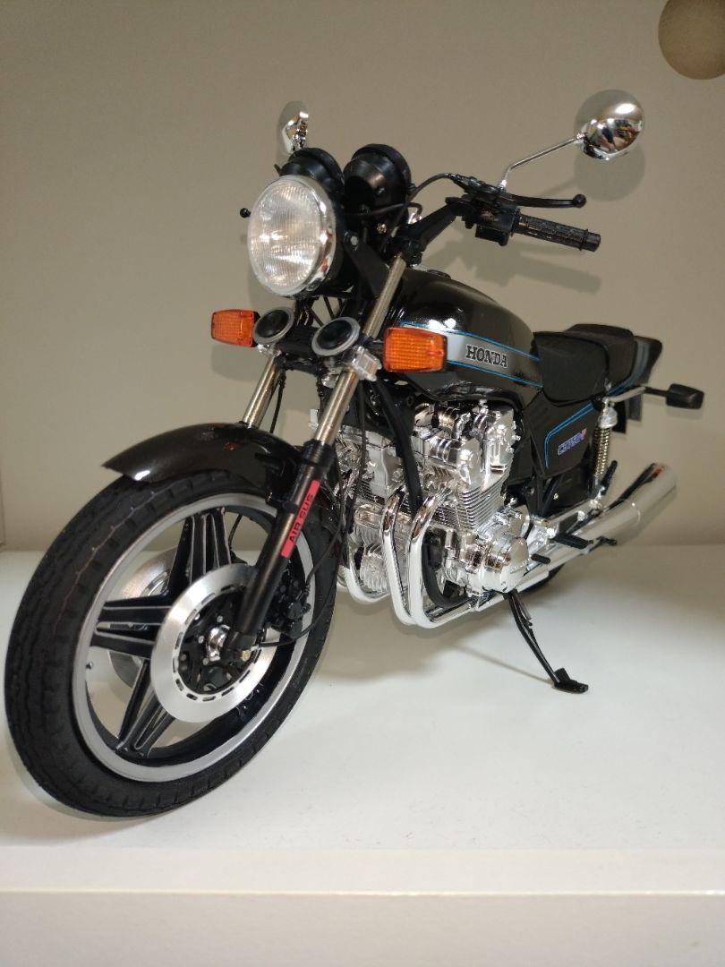 タミヤ1/6 スケールバイクシリーズプラモデル完成品ホンダCB750Ｆ タミヤがビッグスケールで刻んだHONDAの歴史。1/6オートバイ