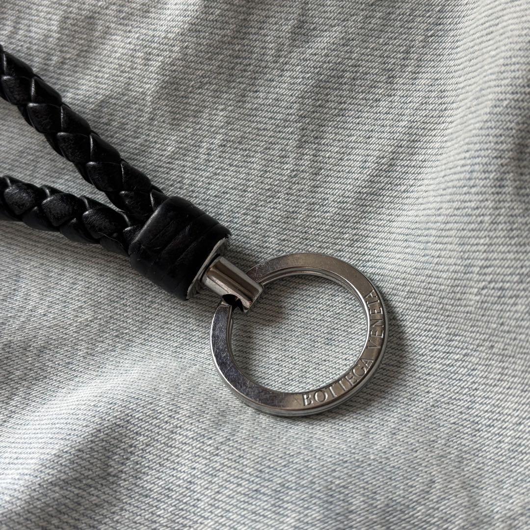 タイムセール中⏱‼️BOTTEGA VENETA 編み込みレザーキーホルダー