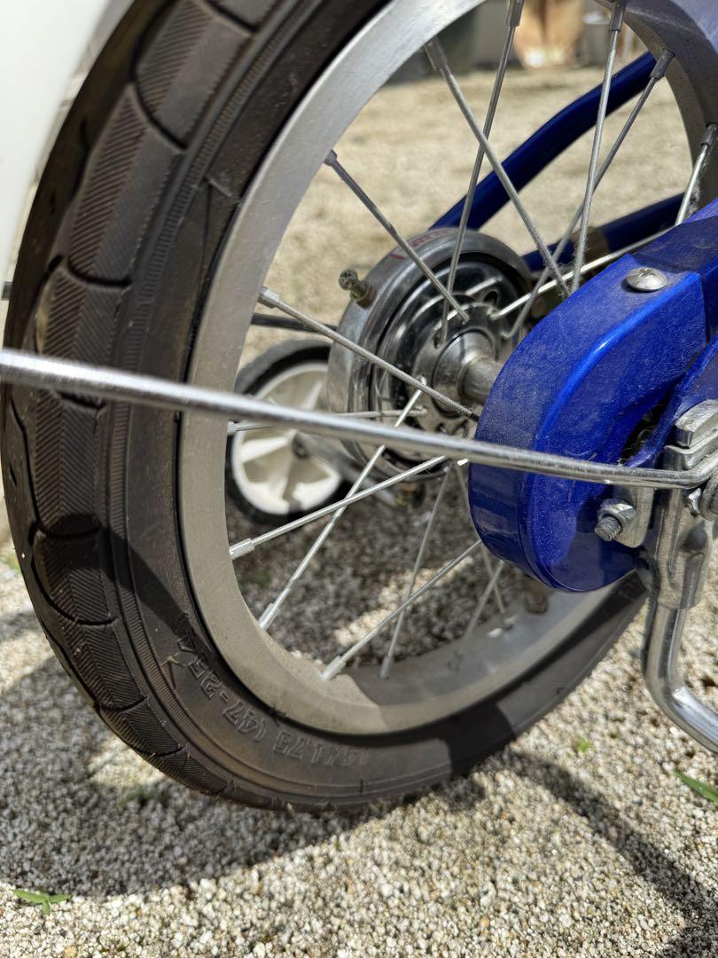 トミカ 幼児用自転車 青 前カゴ付き