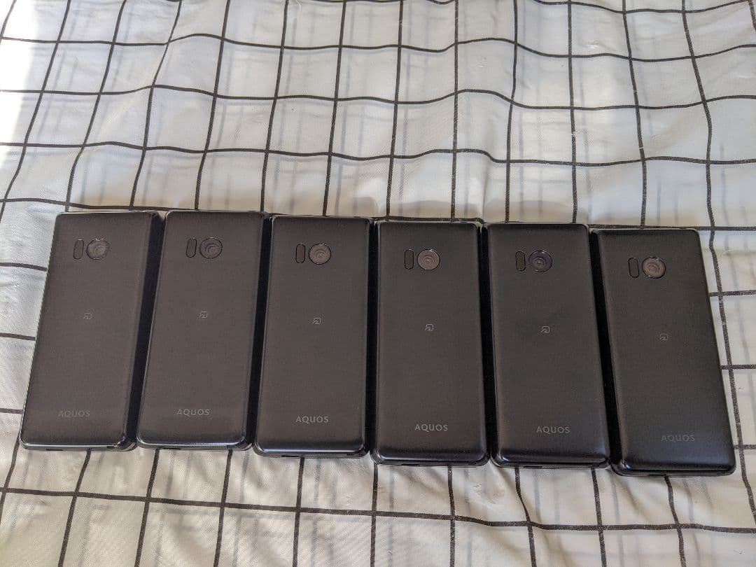 AQUOSケータイ SH-02L 1G8G docomo Simフリー6台 AQUOSケータイ SH-02L 1G8G docomo Simフリー6台