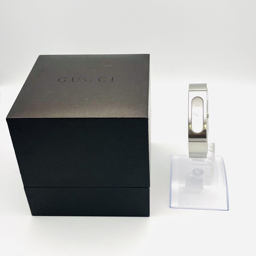 【美品/箱付】GUCCI 2400S シルバーバングル　文字盤シルバー