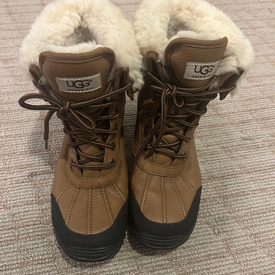 UGG ムートンブーツ 防水 スノーブーツ 23.5cm ブラウン レディース目立った傷や汚れなし