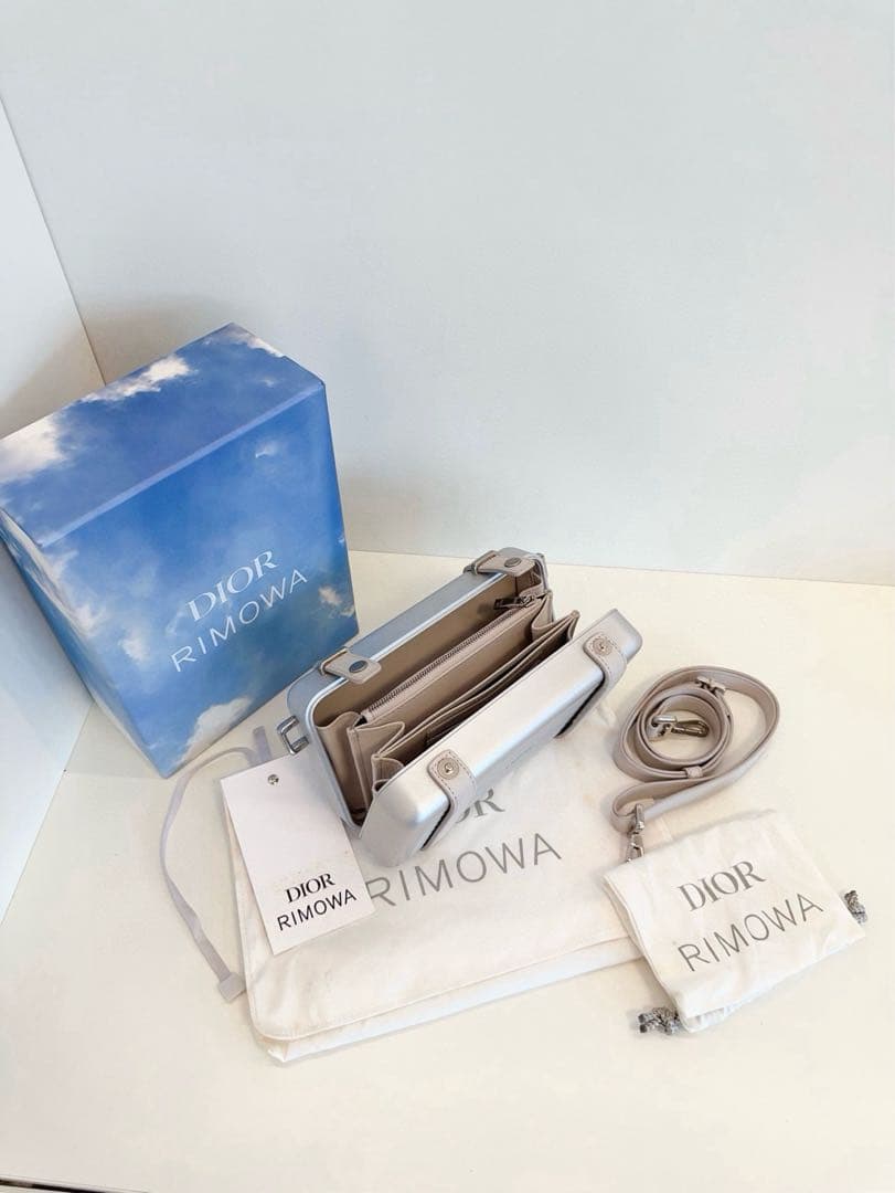 DIOR RIMOWA ショルダーバッグ シルバー DIOR RIMOWA ショルダーバッグ シルバー